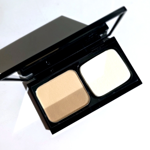 Bobbi Brown Skin Weightless Powder Foundation #2 Sand New - Picture 1 of 2